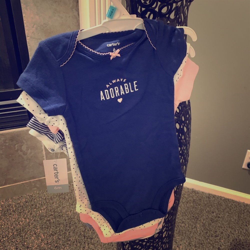 Carter’s 5 pack 6 months bodysuits